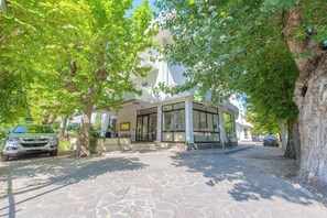 Parking (toeslag) kost EUR 10 per dag