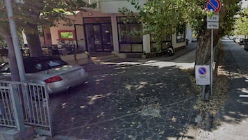 Self-parking (surcharge) 10 per day