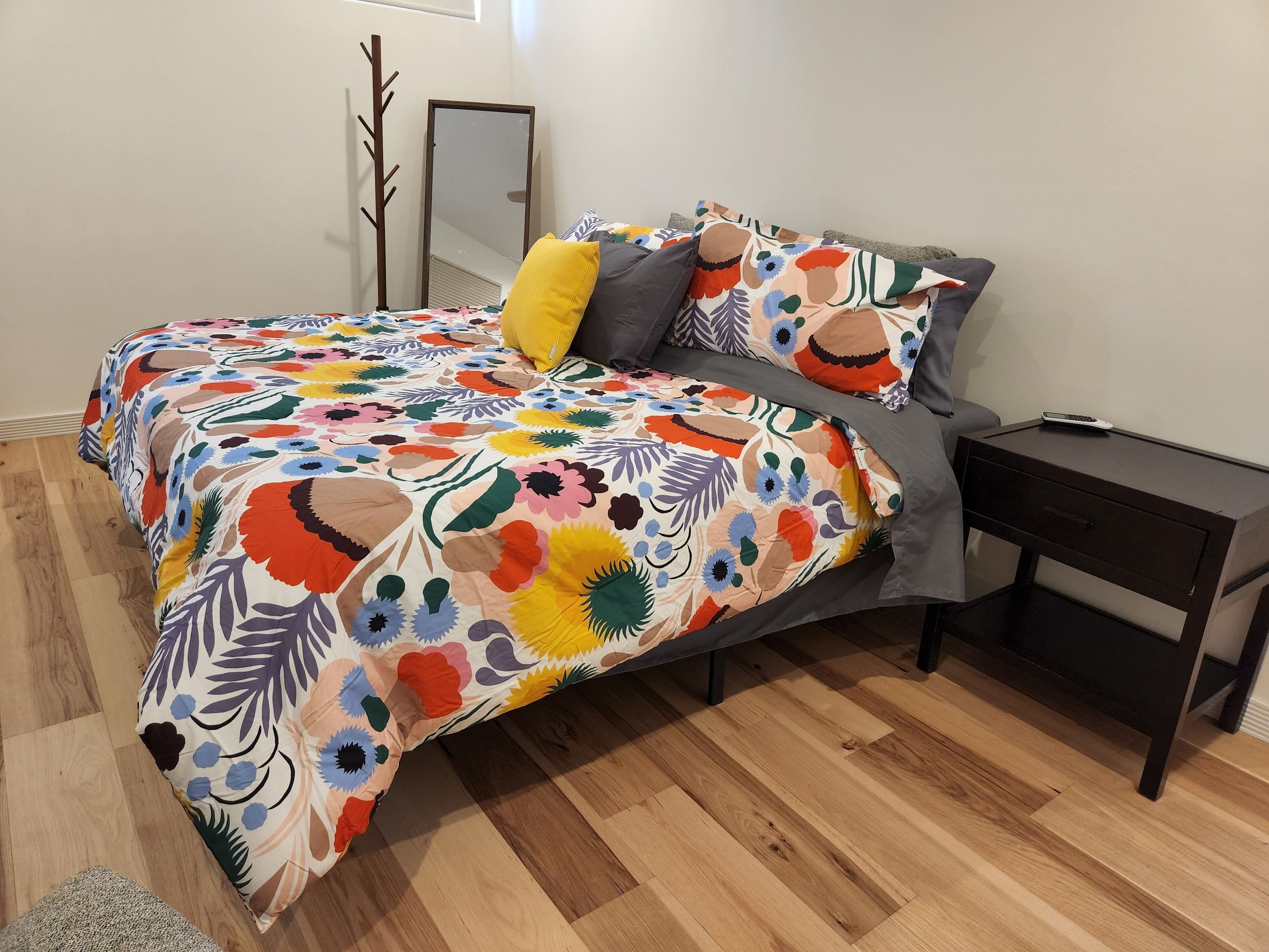 1 bedroom, travel crib, WiFi, bed sheets