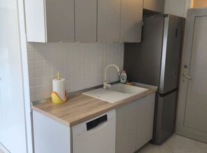 Apartment (Three Bedroom Apartment with Loggia) | Private kitchen | Fridge - Apartment Alba (Split)