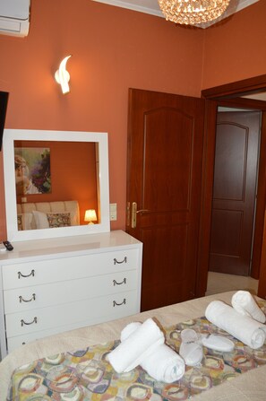 2 chambres, fer et planche à repasser, Wi-Fi, literie fournie