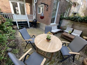 Outdoor dining - Quiet 145m2  with garden in top location in centre-walk to major attractions ! (Amsterdam)