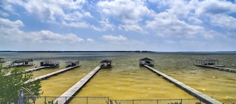 Waterfront Home w/ Boat Dock on Lake Houston!