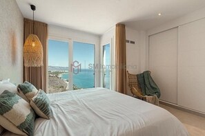 2 slaapkamers, een strijkplank/strijkijzer, gratis wifi, beddengoed