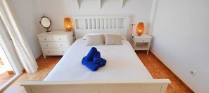 3 bedrooms, free WiFi, bed sheets