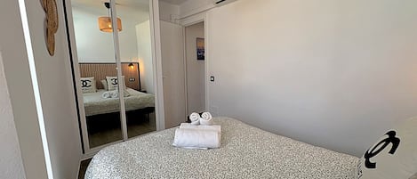 2 habitaciones, tabla de planchar con plancha y wifi gratis