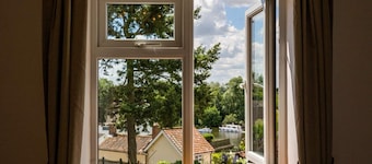 Exclusive Cottage - Hot Tub - Pets OK - In Norfolk Broads