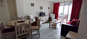 TV - AP370 - Bahia (Nerja)