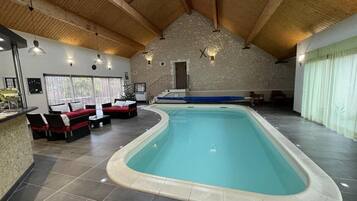 Innenpool, beheizter Pool