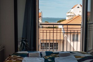 1 bedroom, iron/ironing board, free WiFi, bed sheets - Down Center - Incroyable vue mer proche plage (Arcachon)