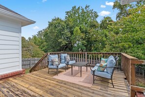 Terrace/patio - The best of Huntsville: Mountain view & Attraction. (Huntsville)