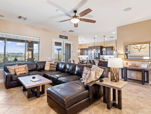 Smart TV, fireplace, foosball, stereo - Elegant GOLF COURSE Retreat w/private CASITA! Pool/Hot Tub*WiFi*Putting Green (Goodyear)