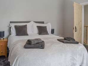 4 bedrooms, free WiFi, bed sheets