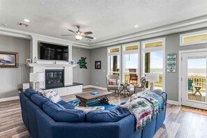 TV, fireplace - Just Sun & Beach - Gorgeous Beachfront, has everything you need! (Crystal Beach)