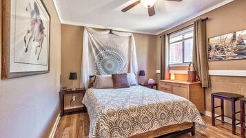 1 bedroom, iron/ironing board, WiFi, bed sheets