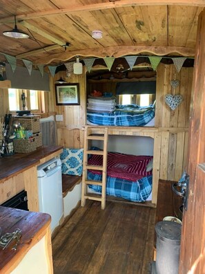 1 chambre, literie fournie