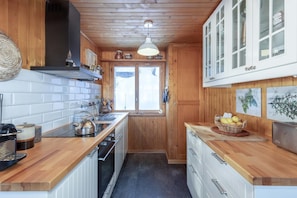 Refrigerador, microondas, horno y lavavajillas 