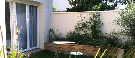 Senior Studio | Terrace/patio