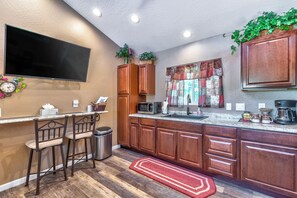 Fridge, microwave, coffee/tea maker, toaster - Stroll to Red Rock trails w HOT TUB! Modern 1 Bd, W. Sedona (Sedona)