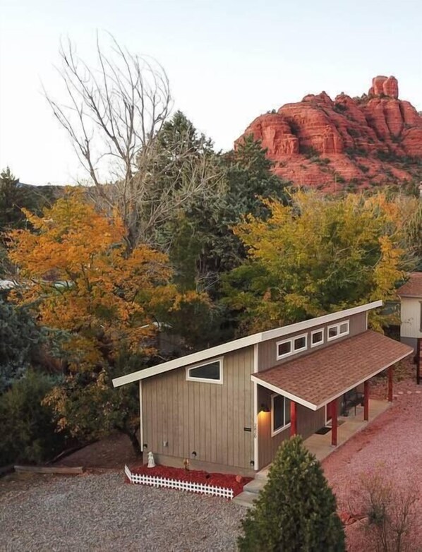 Exterior - Stroll to Red Rock trails w HOT TUB! Modern 1 Bd, W. Sedona (Sedona)