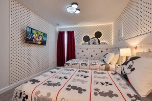 4 Schlafzimmer, Schreibtisch, Bügeleisen/Bügelbrett, Reisekinderbett