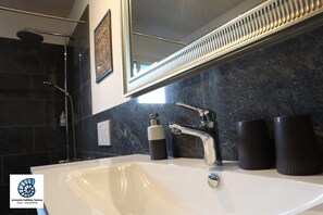 Bathroom - Casa Teatro Panoramico (Locarno)