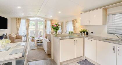 2 bedroom accommodation in Dollar