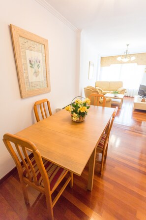 Dining - House Goros II (Melide)