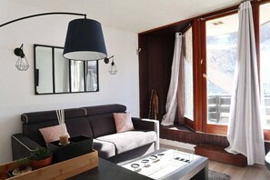 Living area - 15m from ski slopes, 3rd floor, balcony, 24m², Les Orres (Les Orres)