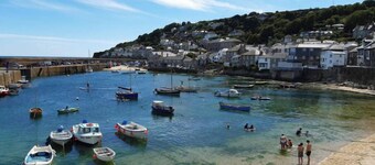 Beautiful cottage 1/2 mile from Mousehole