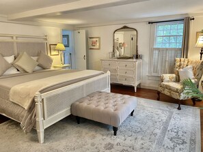 6 chambres, fer et planche à repasser, Wi-Fi gratuit, draps fournis