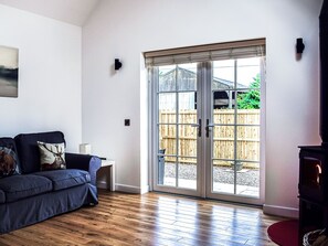 Fireplace - 3 bedroom accommodation in Crieff (Crieff)