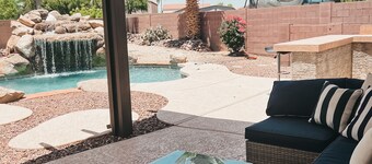 Resort Style Heated Pool close to Entertainment