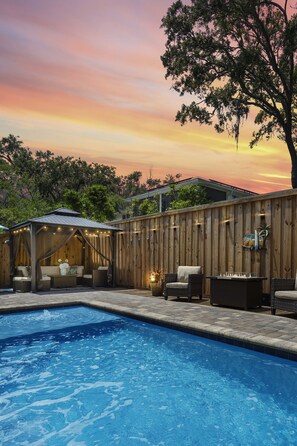 Outdoor pool, a heated pool