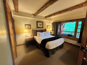 2 bedrooms, iron/ironing board, free WiFi, bed sheets - SAVE 30% OFF WHEN YOU BOOK @ WHITEFACE LODGE RESORT. AVAIL JAN 16th-23rd (Lake Placid)