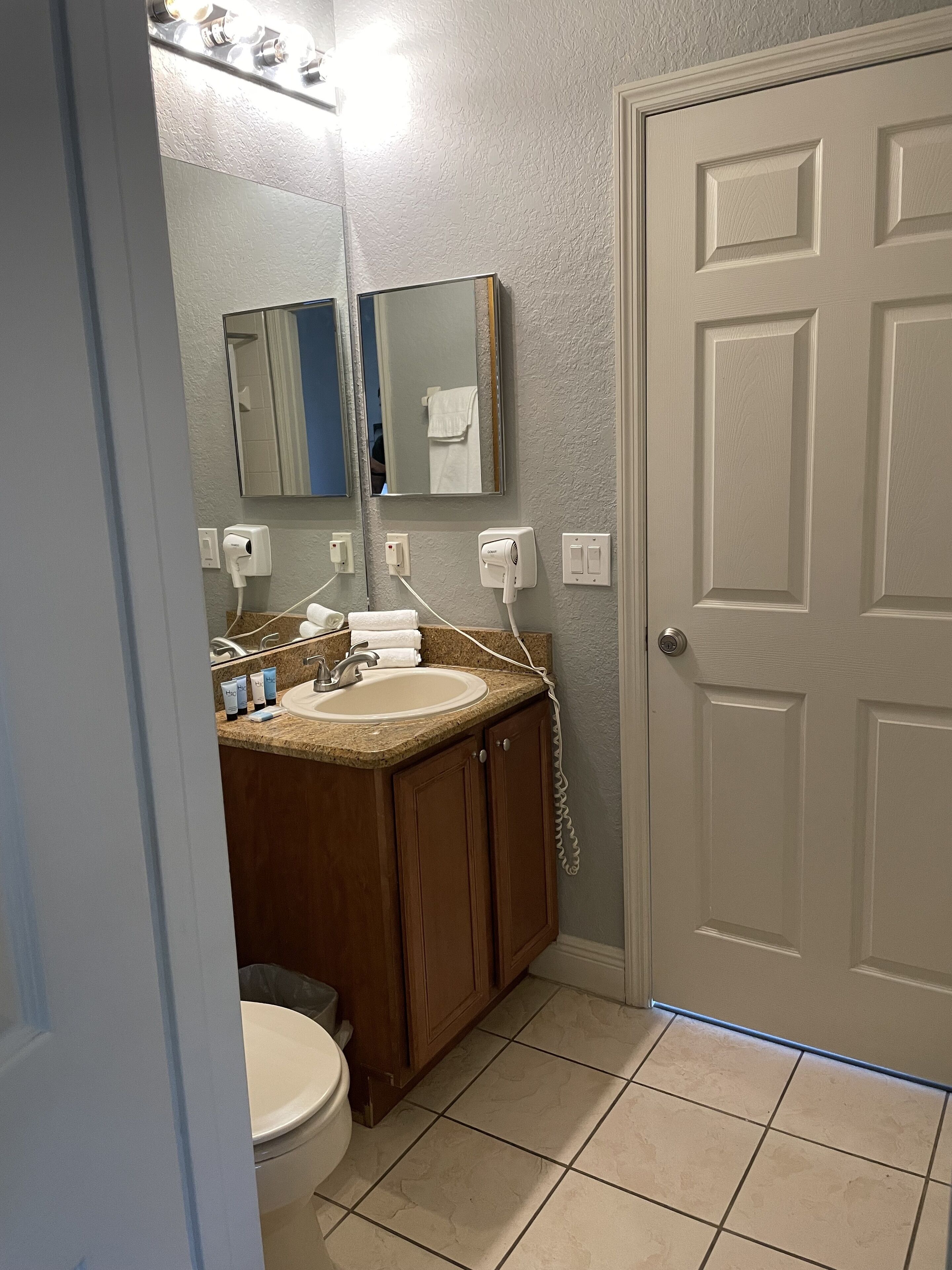 Combined shower/bathtub, hair dryer, towels, soap