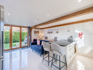 Interior - The Annexe at Park Farm Barns - UK39379 (Snettisham)