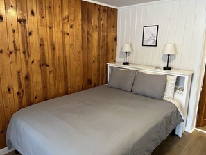 WiFi, bed sheets - Cabin #2 at Aspen Ridge Cabins in mountains near Rio Grande River (South Fork)