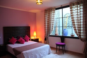 5 Schlafzimmer, Schreibtisch, kostenloses WLAN, Bettwäsche