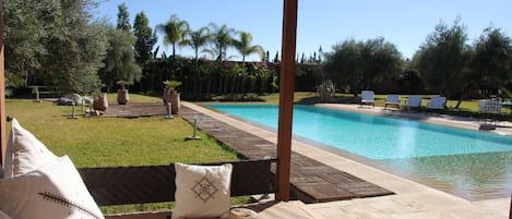 Utomhuspool