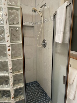 Combined shower/bathtub, hair dryer, towels, soap - Custom built 6 bedroom home (Imperial Beach)