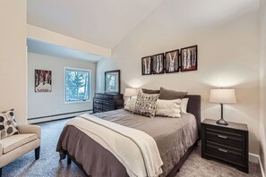 3 bedrooms, free WiFi, bed sheets