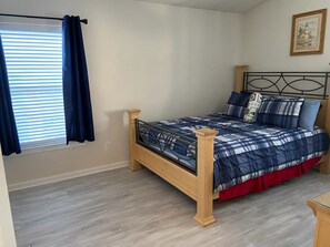 3 bedrooms, iron/ironing board, free WiFi - Beautifully furnished Wildwood condo for rent for the Summer of 2026 (Wildwood)