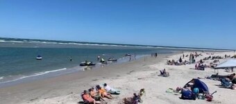 Beautifully furnished Wildwood condo for rent for the Summer of 2026