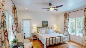 5 bedrooms, desk, iron/ironing board, travel cot