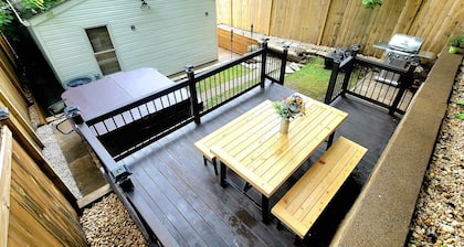 Enjoy Urban Living at our Steel City Getaway w/ Seasonal Hot Tub!