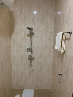 Ferienhaus | Badezimmer | Dusche, Haartrockner, Handtücher