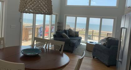 Oceanfront, Fair Harbor Retreat