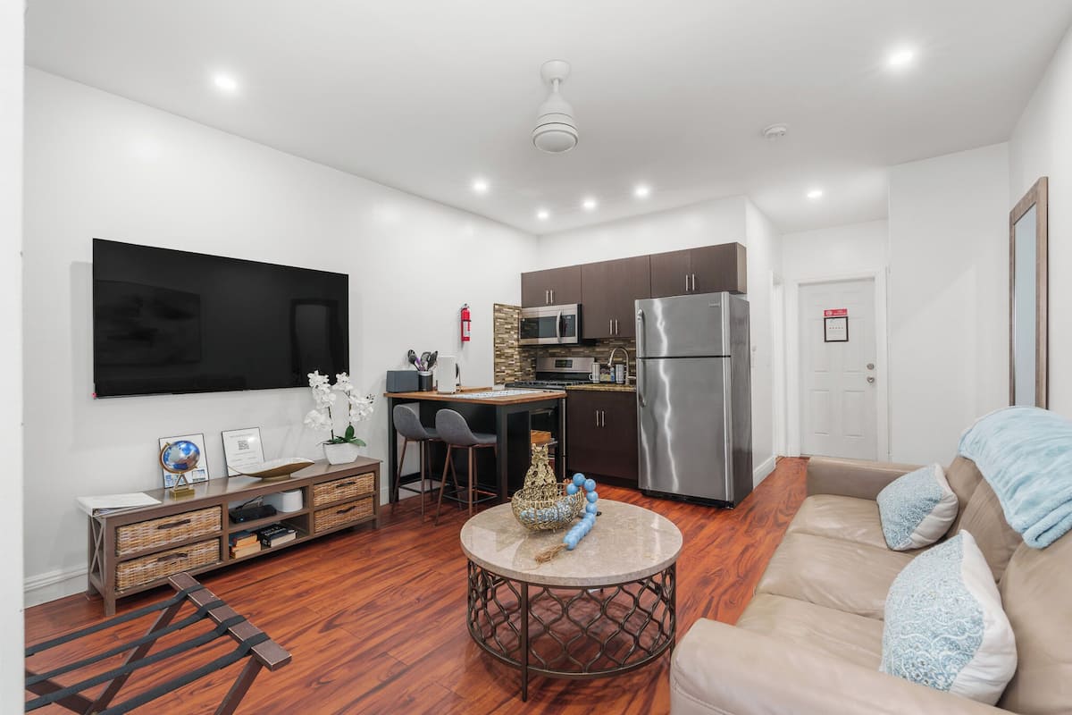 Appartement Standard, 1 grand lit et 1 canapé-lit, non-fumeur (Suite Two) | Coin séjour