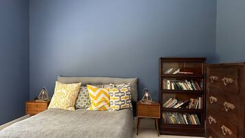 3 bedrooms, desk, iron/ironing board, WiFi